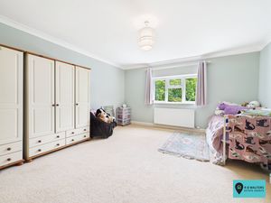 Bedroom- click for photo gallery